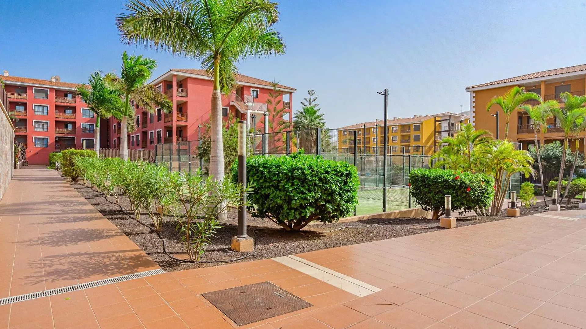 Beautiful Renovated Apartment With Terrace And Air Condition In Mocan 4 Palm Mar 0*, Palm-mar