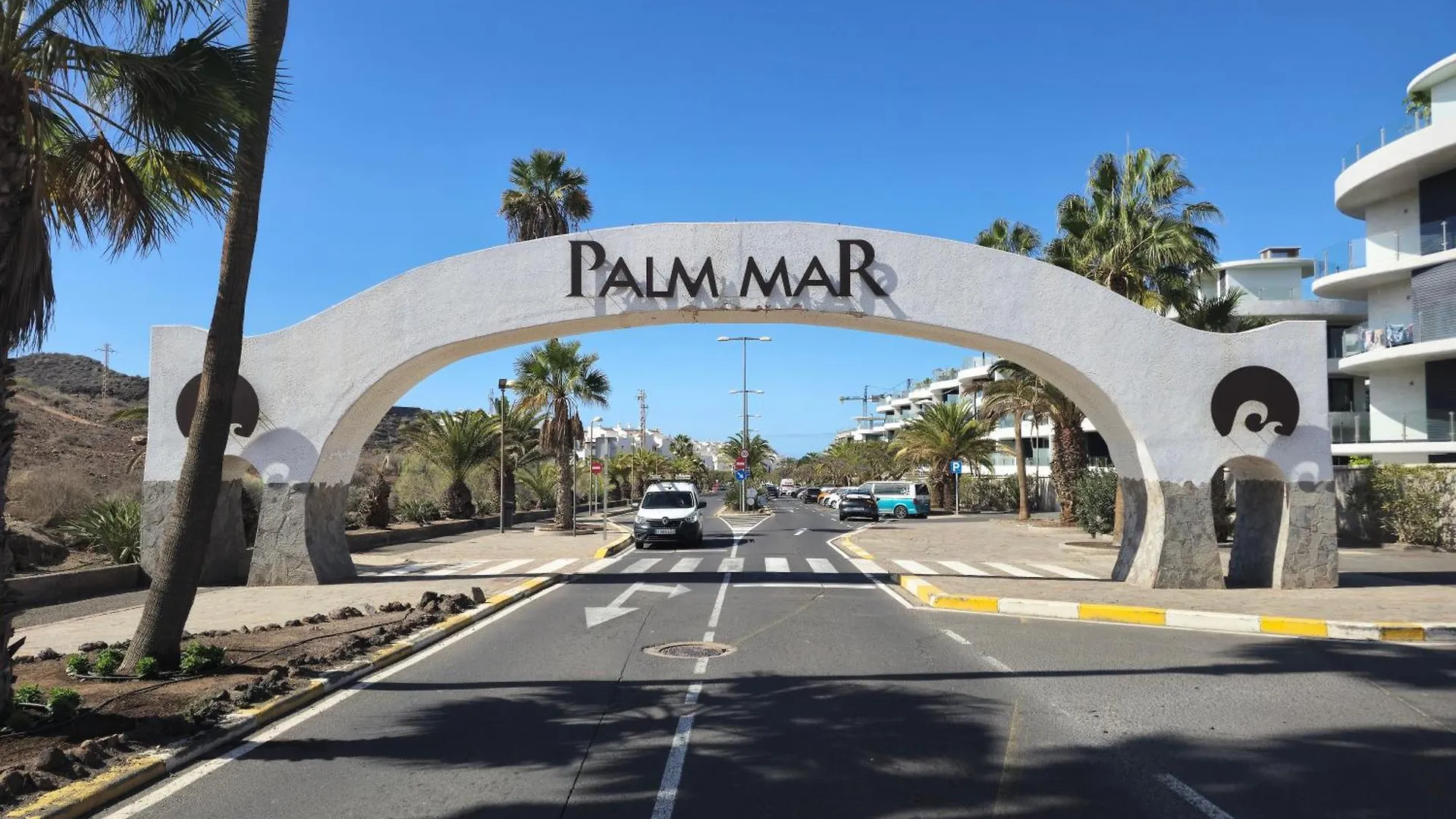 Beautiful Renovated Apartment With Terrace And Air Condition In Mocan 4 Palm Mar  Эль-Пальмар